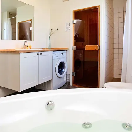 Nine-bedroom Holiday In Rynkeby Nysted